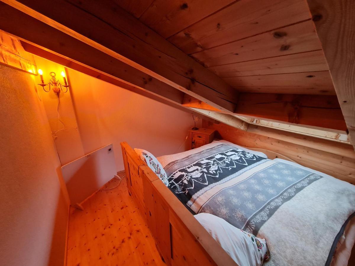 Ferienhaus & Ferienwohnung Winay Wayna Gotschna Blick Клостерс Екстериор снимка